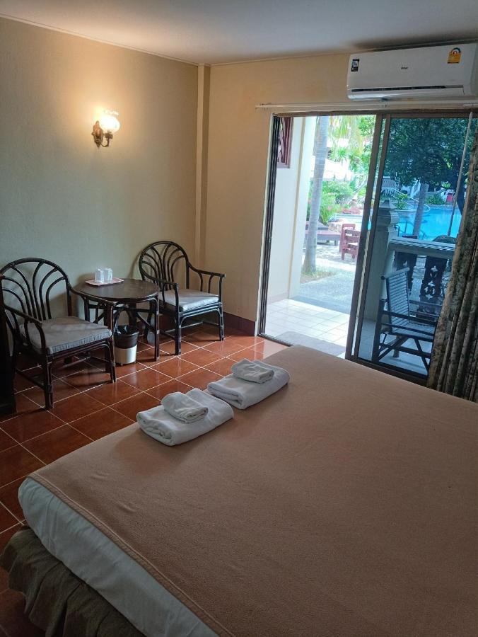 Ban Nam Mao Resort Na Chom Thian Bagian luar foto
