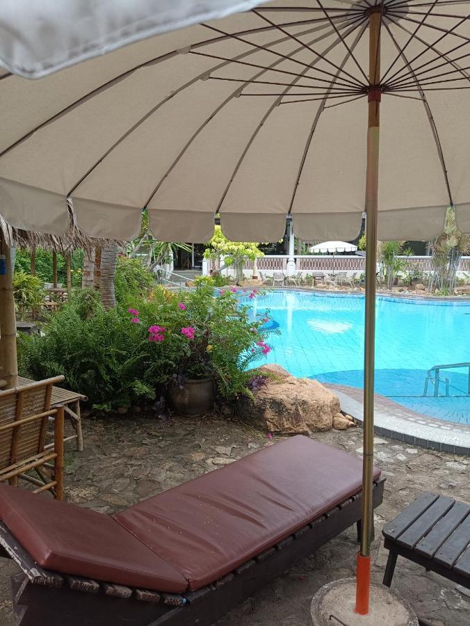Ban Nam Mao Resort Na Chom Thian Bagian luar foto