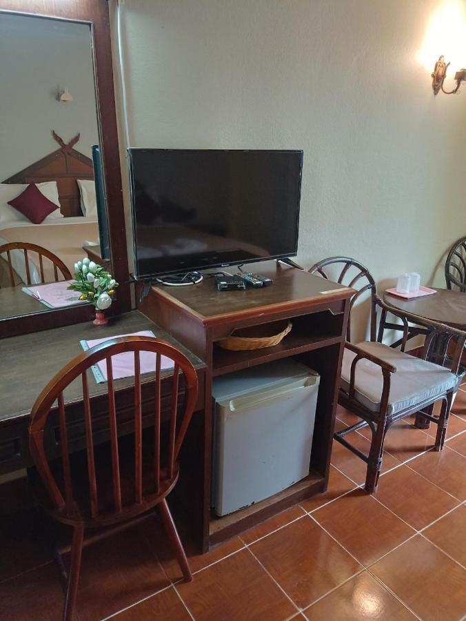 Ban Nam Mao Resort Na Chom Thian Bagian luar foto