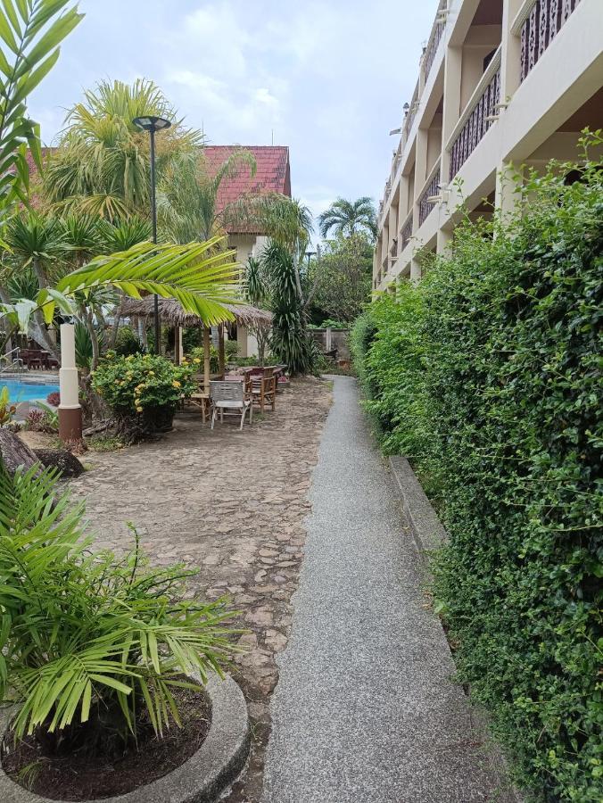 Ban Nam Mao Resort Na Chom Thian Bagian luar foto