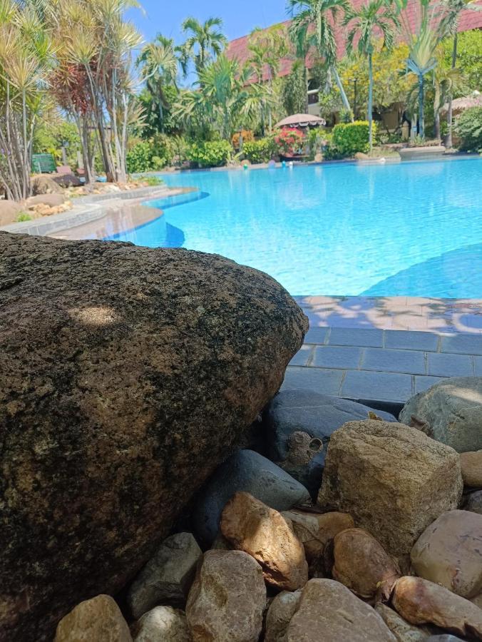 Ban Nam Mao Resort Na Chom Thian Bagian luar foto