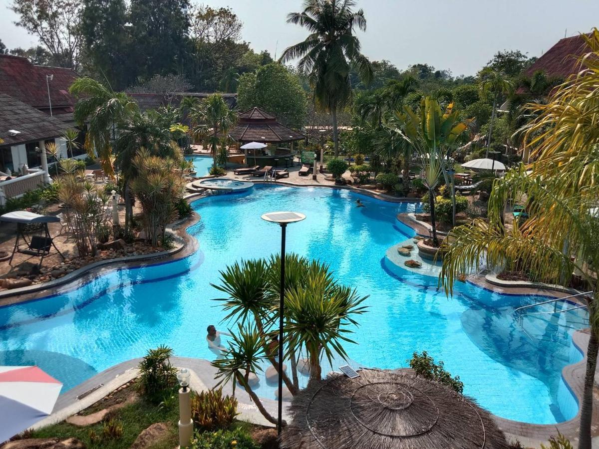 Ban Nam Mao Resort Na Chom Thian Bagian luar foto