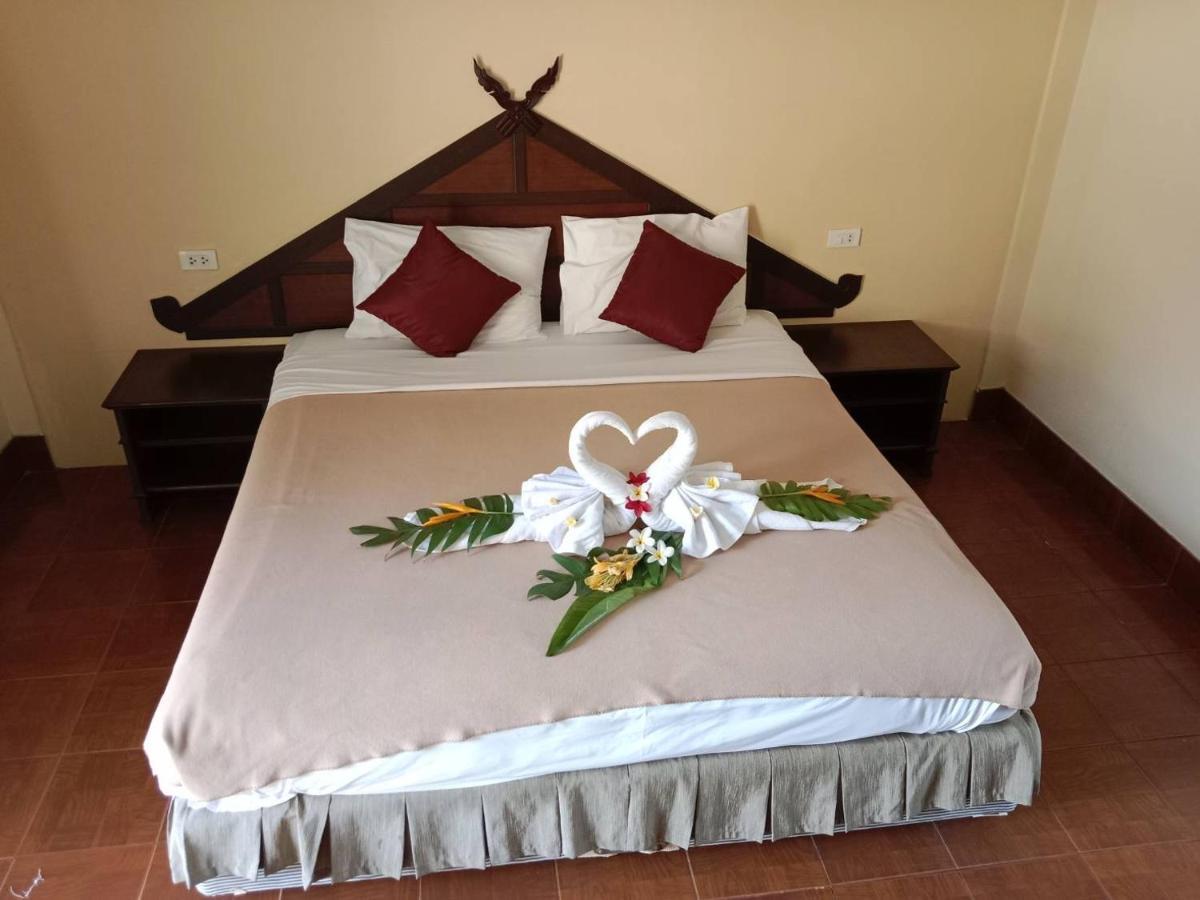 Ban Nam Mao Resort Na Chom Thian Bagian luar foto